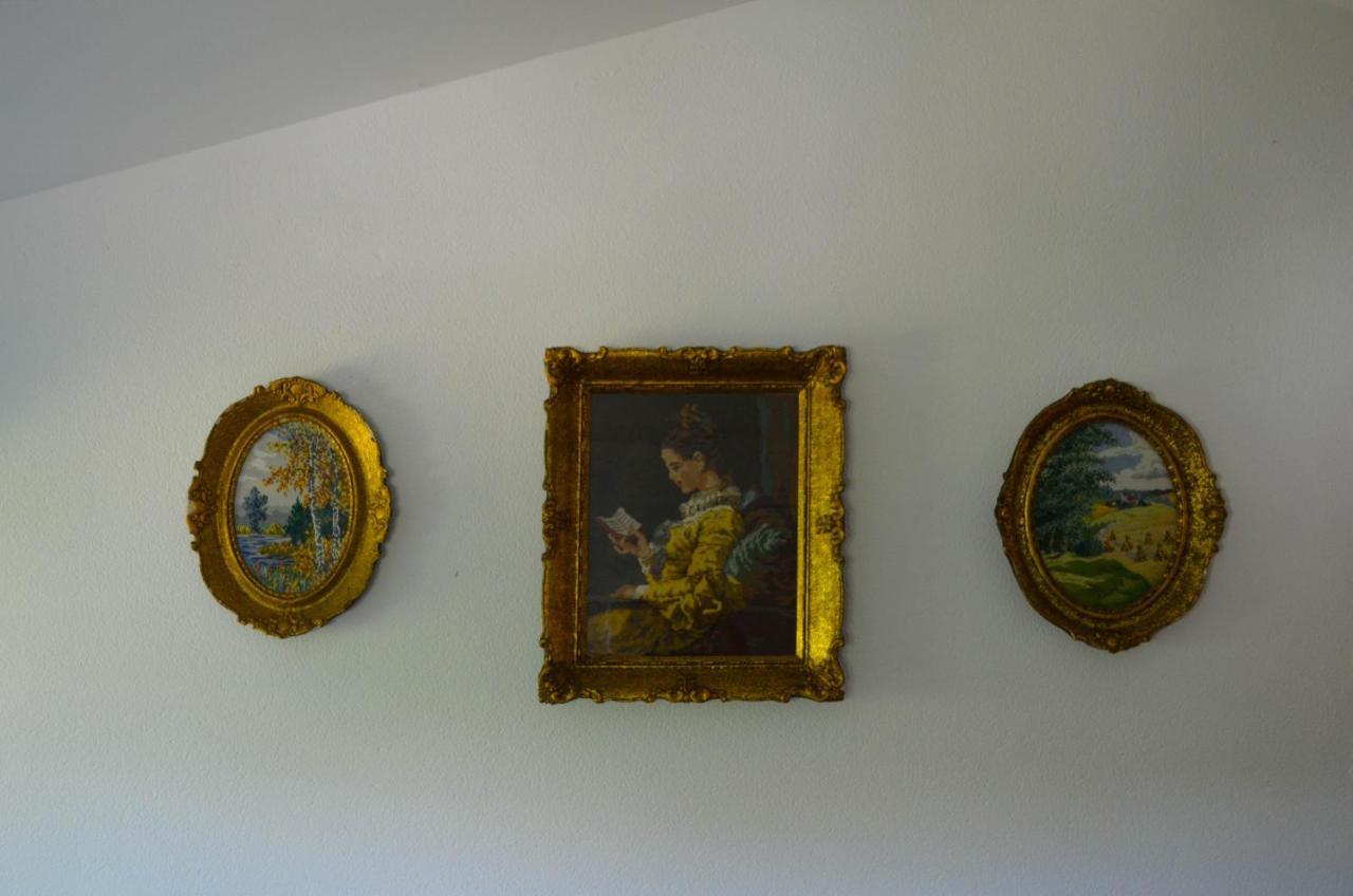 Villa Semeder ヴィルパザル エクステリア 写真